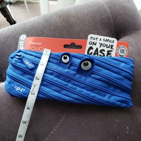 ZIPIT Monster Pencil Case Holds Up to 30 Pens, Machine Washable - Picture 7 of 10